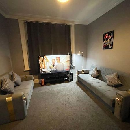 30 Percent Off Weekly Stays - 6 Bedroom House - 11 Beds Blackpool Exteriör bild