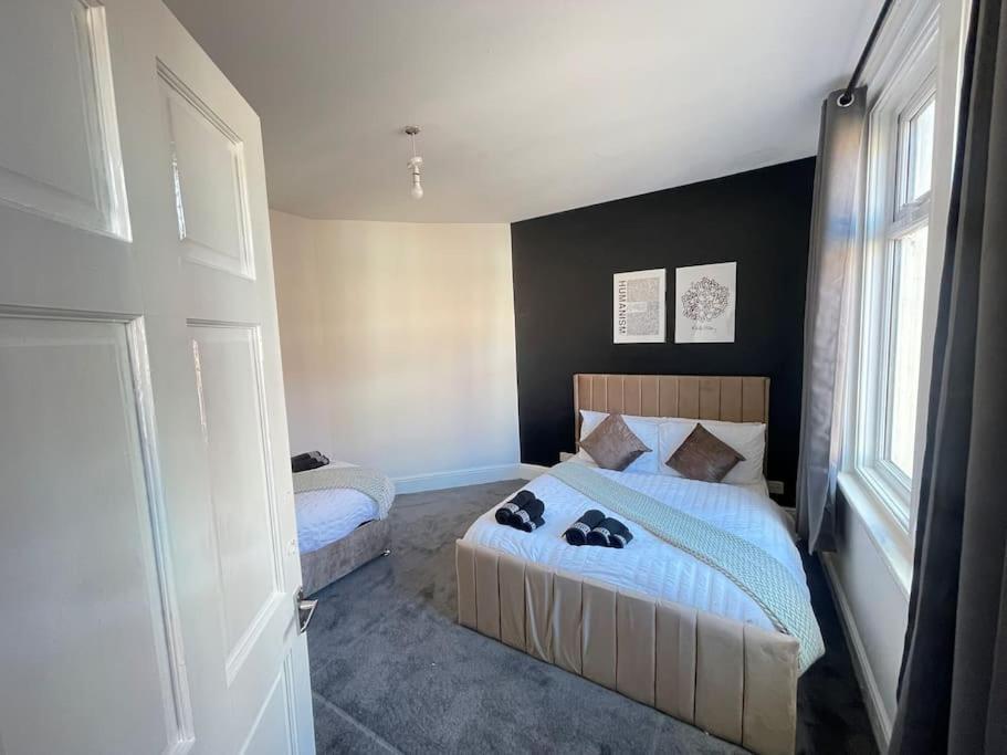 30 Percent Off Weekly Stays - 6 Bedroom House - 11 Beds Blackpool Exteriör bild