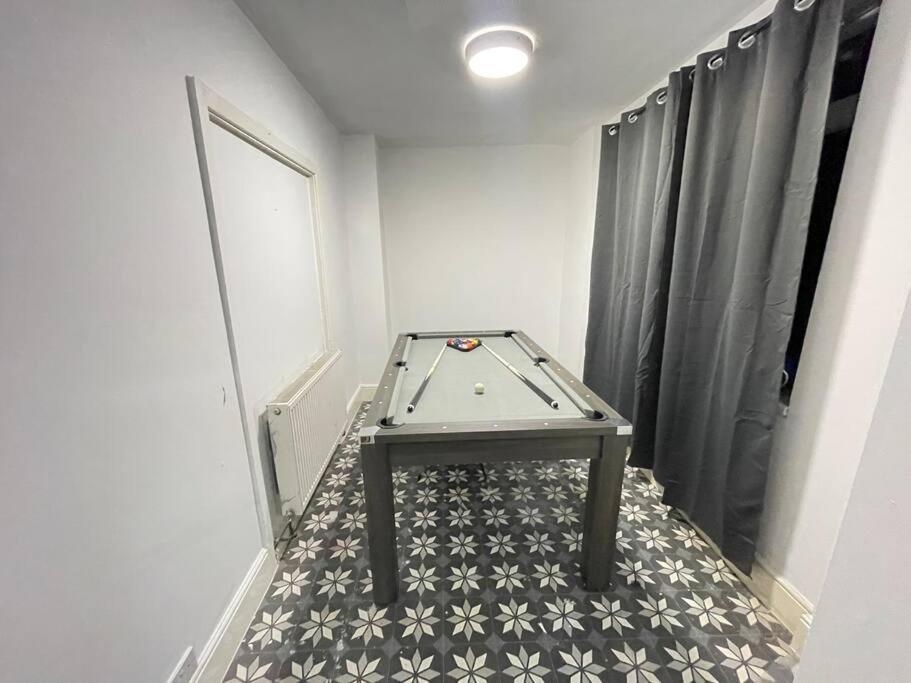 30 Percent Off Weekly Stays - 6 Bedroom House - 11 Beds Blackpool Exteriör bild