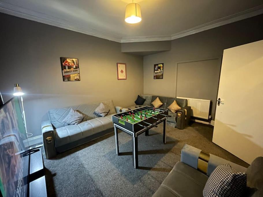 30 Percent Off Weekly Stays - 6 Bedroom House - 11 Beds Blackpool Exteriör bild